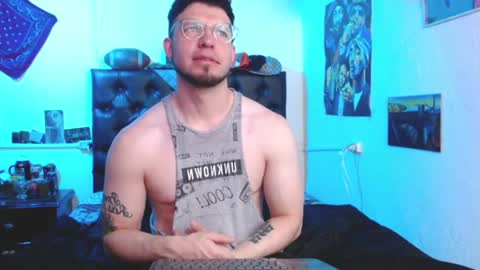 Snapshot of brad_hot_boy chatting on January 4, 4:22 pm brad hot boy online show from January 4, 4:22 pm