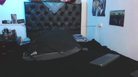 Snapshot of brad_hot_boy chatting on February 13, 4:07 pm brad hot boy online show from February 13, 4:07 pm