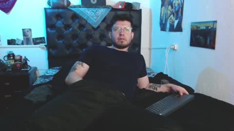Snapshot of brad_hot_boy chatting on March 12, 4:13 pm brad hot boy online show from March 12, 4:13 pm