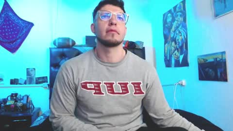 Snapshot of brad_hot_boy chatting on September 16, 3:46 pm brad hot boy online show from September 16, 3:46 pm