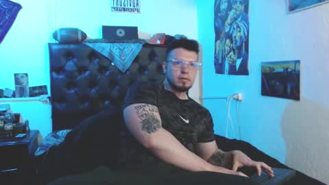 brad hot boy online show from February 24, 4:27 pm