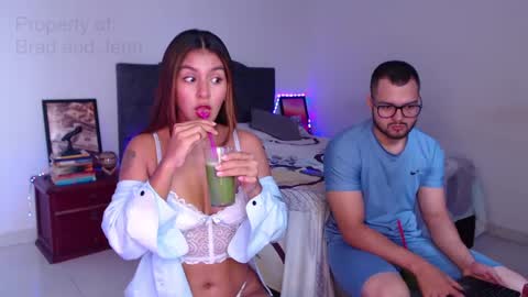 Snapshot of bradandjenn chatting on February 21, 1:55 pm Your favorite couple and the best butt on Chatur online show from February 21, 1:55 pm