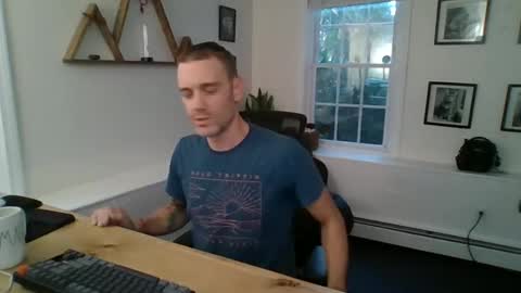 BradBronton online show from October 24, 11:28 am