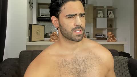 bradleymartin7 online show from January 22, 10:59 pm