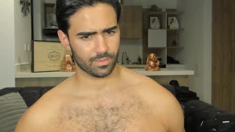 bradleymartin7 online show from February 14, 1:13 am