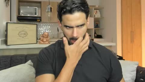 bradleymartin7 online show from October 10, 11:37 pm