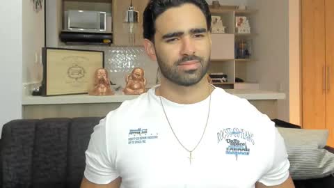 bradleymartin7 online show from October 20, 11:38 pm