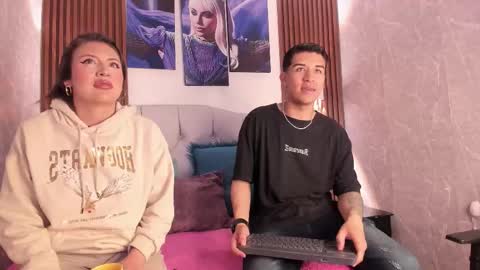 BradLovEmma  online show from October 11, 10:36 am