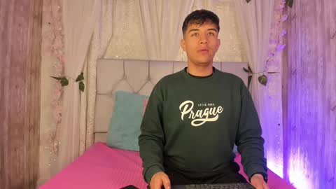 BradLovEmma  online show from November 3, 4:41 pm