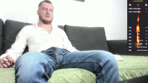 Snapshot of bradryder__ chatting on March 22, 6:11 pm Call me Alex online show from March 22, 6:11 pm