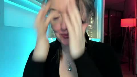 Snapshot of braingirl chatting on May 10, 4:12 pm I see you X-twitter its braingirl online show from May 10, 4:12 pm