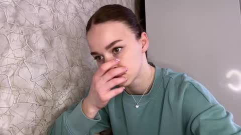 Snapshot of bralkissy chatting on March 17, 8:06 am Kate online show from March 17, 8:06 am