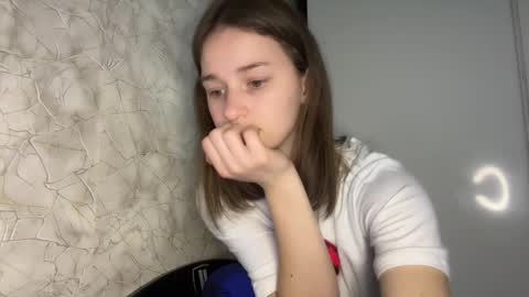 Snapshot of bralkissy chatting on March 20, 7:41 pm Kate online show from March 20, 7:41 pm