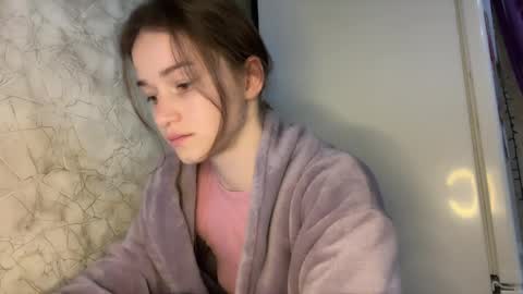 Snapshot of bralkissy chatting on March 25, 6:47 pm Kate online show from March 25, 6:47 pm