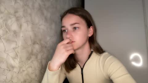 Kate online show from May 20, 2:01 pm