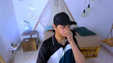 Snapshot of brand_hades chatting on September 27, 3:17 pm B R A N D online show from September 27, 3:17 pm