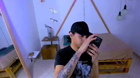 Snapshot of brand_hades chatting on November 2, 2:25 am B R A N D online show from November 2, 2:25 am