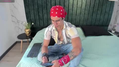 brandon_starkk online show from October 31, 11:44 am