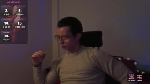Snapshot of brandon_starkk chatting on April 13, 11:37 am brandon_starkk online show from April 13, 11:37 am