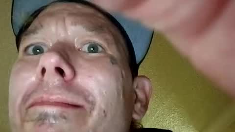 Snapshot of brandonhill82 chatting on April 8, 12:32 am brandonhill82 online show from April 8, 12:32 am