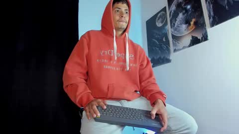 Snapshot of brandonlavitt chatting on November 17, 10:54 am Brandon Lavitt online show from November 17, 10:54 am