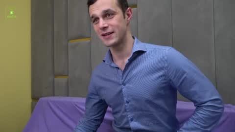 Snapshot of brandonnorriss chatting on December 5, 11:40 pm BRANDON online show from December 5, 11:40 pm