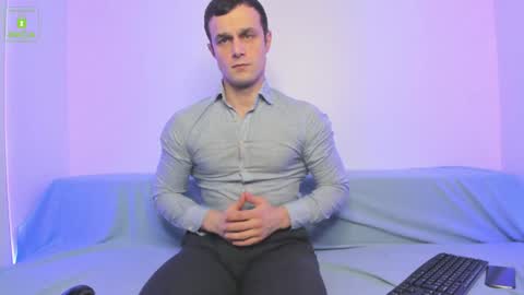 Snapshot of brandonnorriss chatting on December 10, 9:00 pm BRANDON online show from December 10, 9:00 pm