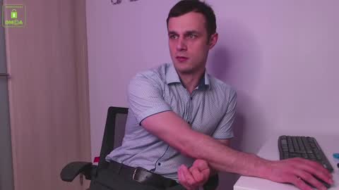 Snapshot of brandonnorriss chatting on December 11, 8:39 pm BRANDON online show from December 11, 8:39 pm