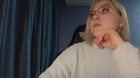 Belle  online show from March 30, 5:36 pm