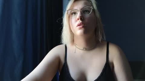 Belle  online show from April 3, 10:02 am