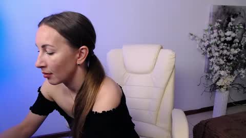 Snapshot of brandy_gem chatting on May 28, 8:33 am Brandy Gem online show from May 28, 8:33 am