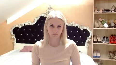 Snapshot of brandyweed chatting on October 6, 7:39 am brandyweed online show from October 6, 7:39 am