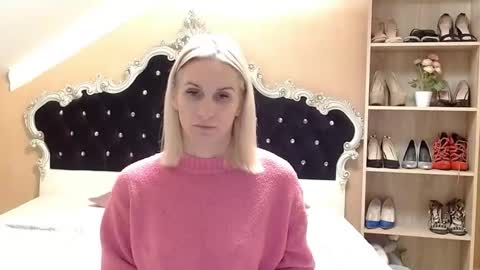 Snapshot of brandyweed chatting on October 27, 7:01 am brandyweed online show from October 27, 7:01 am