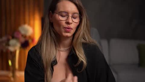 Alex online show from November 13, 5:17 am