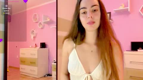 Annie online show from October 16, 5:25 pm