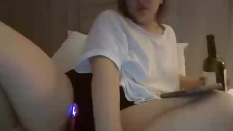 Snapshot of brattybonnie chatting on March 8, 2:21 pm Bratty Bonnie online show from March 8, 2:21 pm