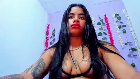 bratz_evans online show from December 24, 1:28 pm
