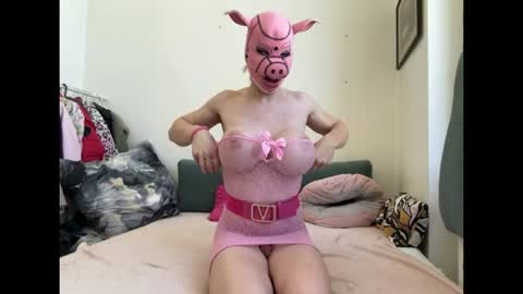 bratzdoll1994 online show from July 3, 5:25 am