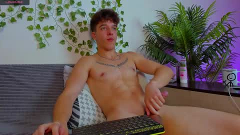 Snapshot of bravo_maestro chatting on September 18, 3:03 pm Johny Bravo online show from September 18, 3:03 pm