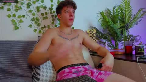 Snapshot of bravo_maestro chatting on September 30, 8:14 pm Johny Bravo online show from September 30, 8:14 pm