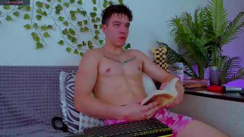 Snapshot of bravo_maestro chatting on October 1, 9:15 am Johny Bravo online show from October 1, 9:15 am