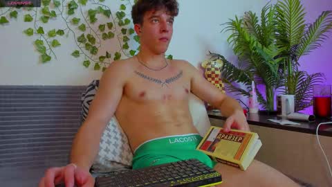 Snapshot of bravo_maestro chatting on October 6, 6:38 pm Johny Bravo online show from October 6, 6:38 pm