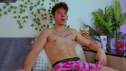 Snapshot of bravo_maestro chatting on October 12, 12:59 pm Johny Bravo online show from October 12, 12:59 pm