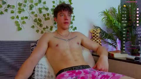 Snapshot of bravo_maestro chatting on October 16, 1:45 pm Johny Bravo online show from October 16, 1:45 pm