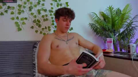 Snapshot of bravo_maestro chatting on October 21, 1:45 pm Johny Bravo online show from October 21, 1:45 pm