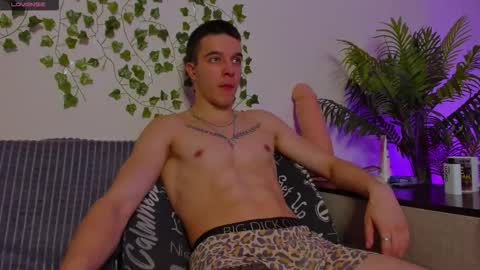 Snapshot of bravo_maestro chatting on November 18, 2:10 pm Johny Bravo online show from November 18, 2:10 pm