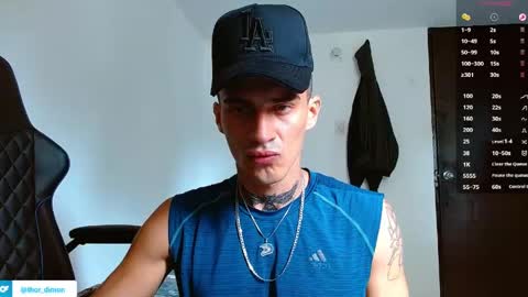 Snapshot of bray_hotboy chatting on May 2, 4:34 pm Bray Hotboy online show from May 2, 4:34 pm