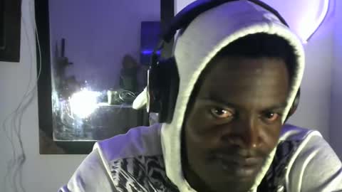 Snapshot of brayan1111x chatting on November 14, 1:37 am brayan1111x online show from November 14, 1:37 am