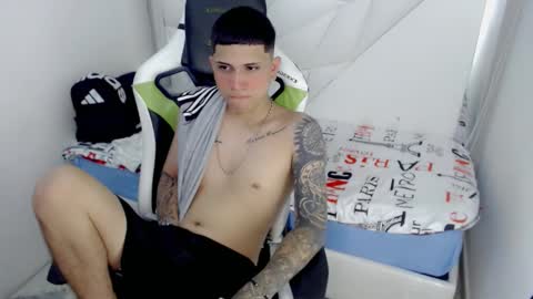 Snapshot of brayan_lopezz chatting on January 16, 3:05 pm BRAYAN online show from January 16, 3:05 pm