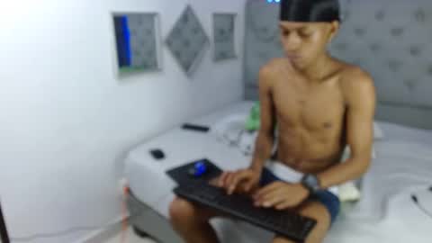 Snapshot of braycum_alpha chatting on December 21, 7:03 am braycum_alpha online show from December 21, 7:03 am